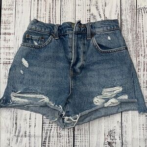 BDG Blue Jean Shorts High-Waisted‎ Distressed Sz. W26